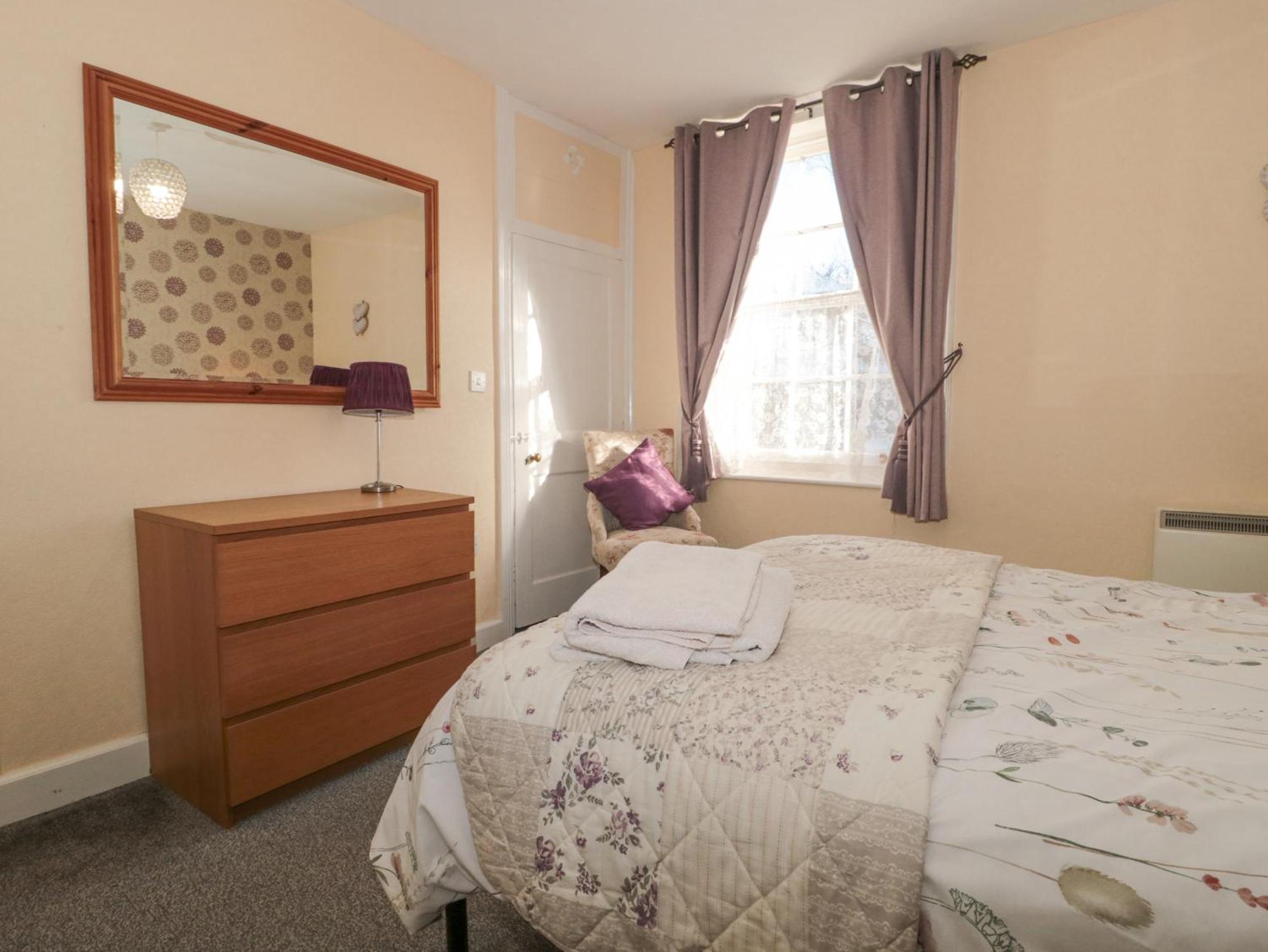 Апартаменты Wards Court 2 Глостер Экстерьер фото